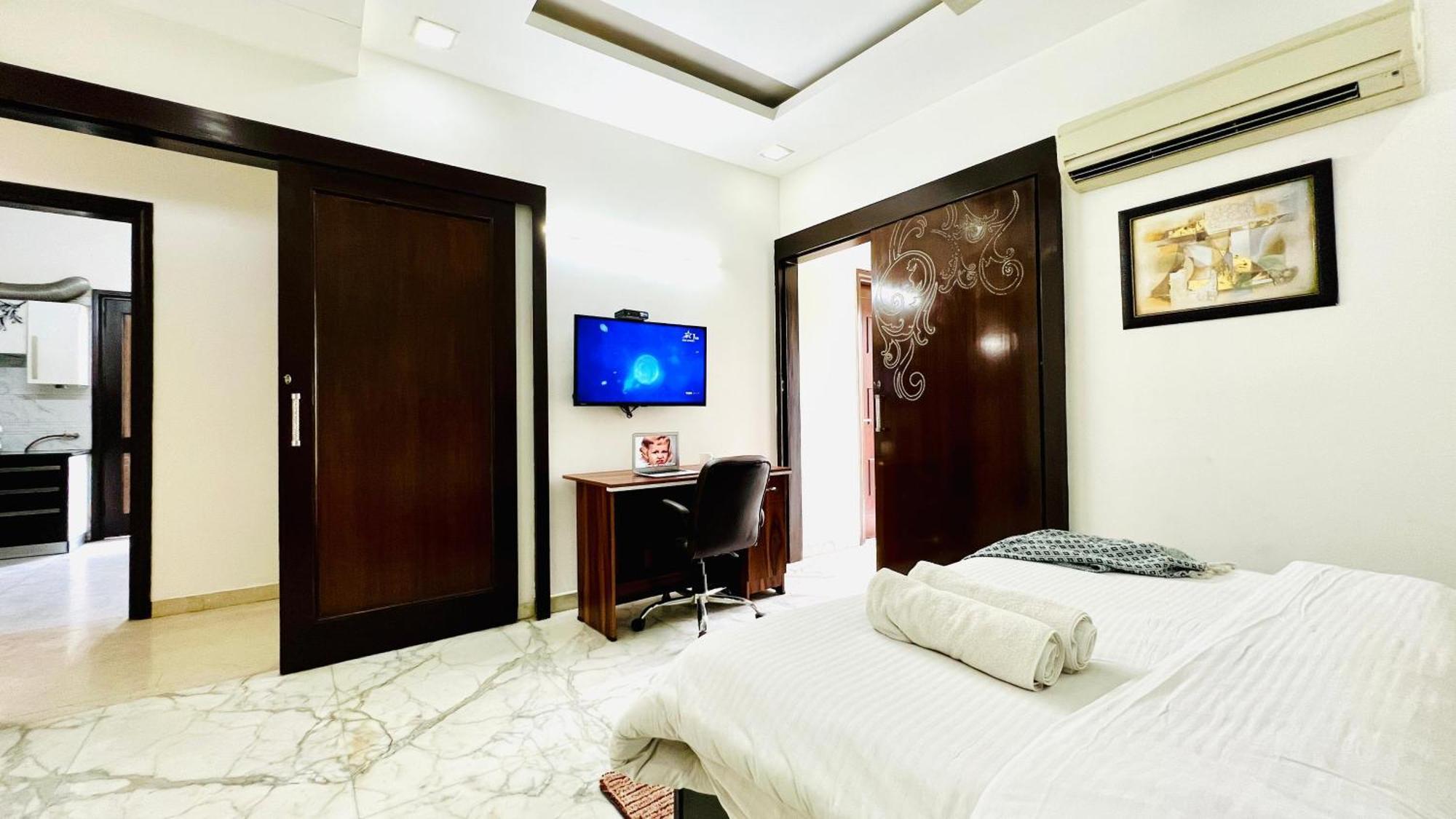 Olive Service Apartments - Greater Kailash New Delhi Room photo