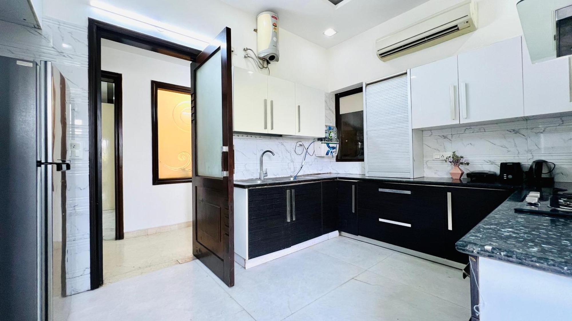 Olive Service Apartments - Greater Kailash New Delhi Room photo