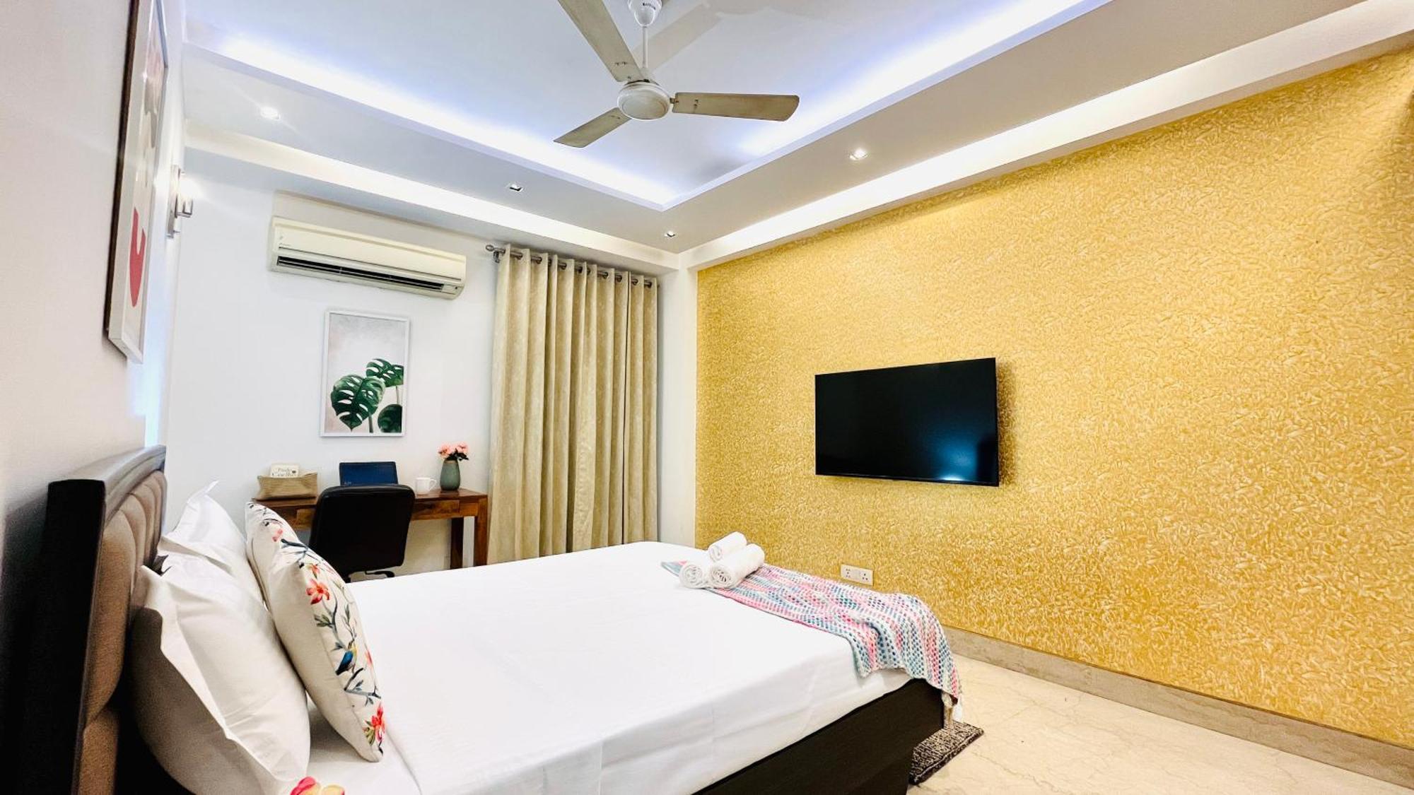 Olive Service Apartments - Greater Kailash New Delhi Room photo