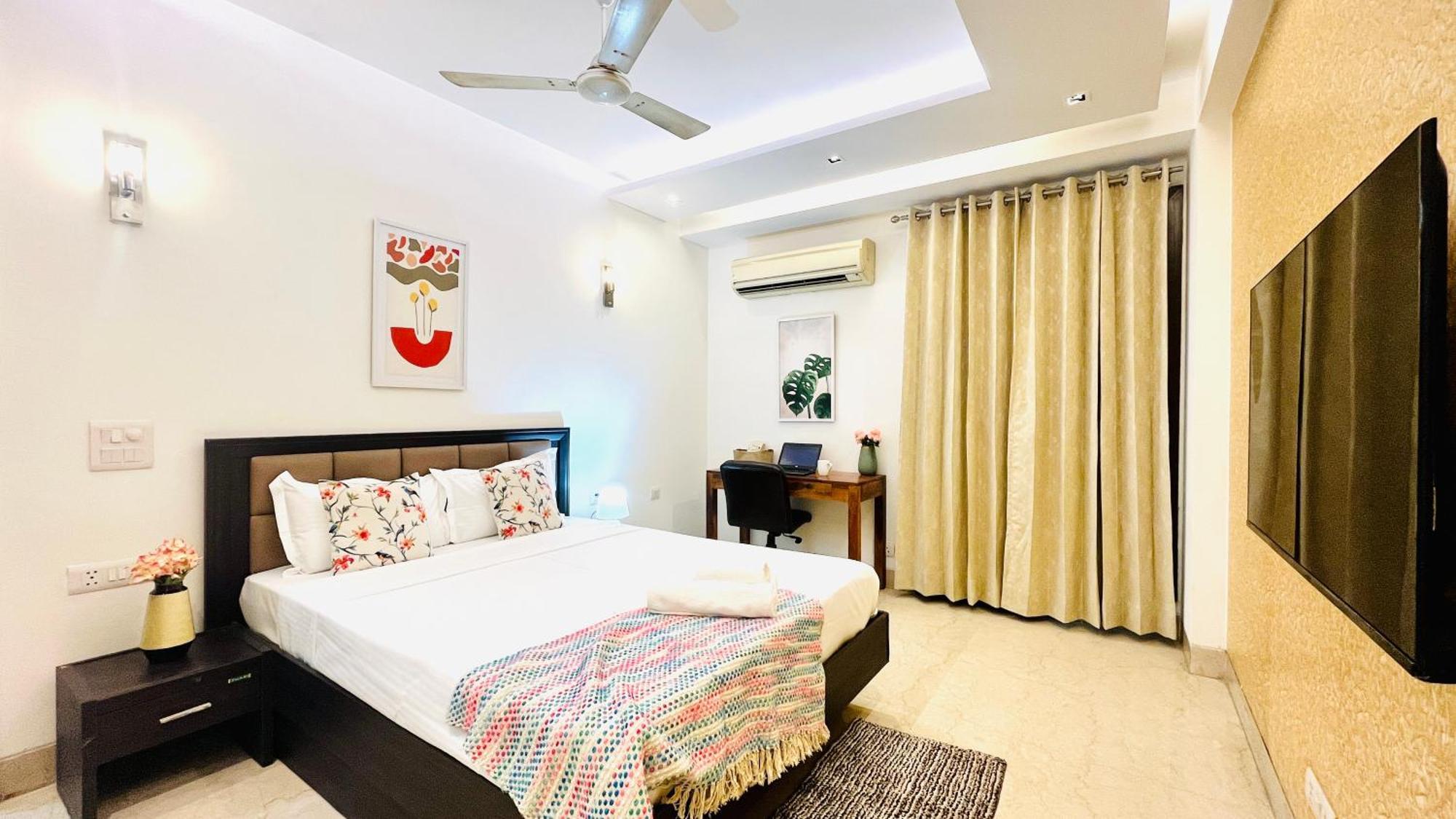 Olive Service Apartments - Greater Kailash New Delhi Room photo